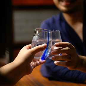 飲み会シーンイメージ